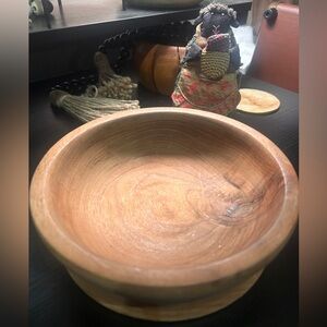 Vintage turned wood bowl 7”